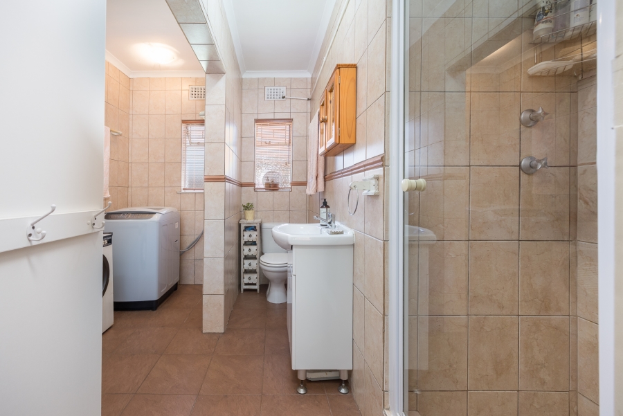 3 Bedroom Property for Sale in St Dumas Western Cape